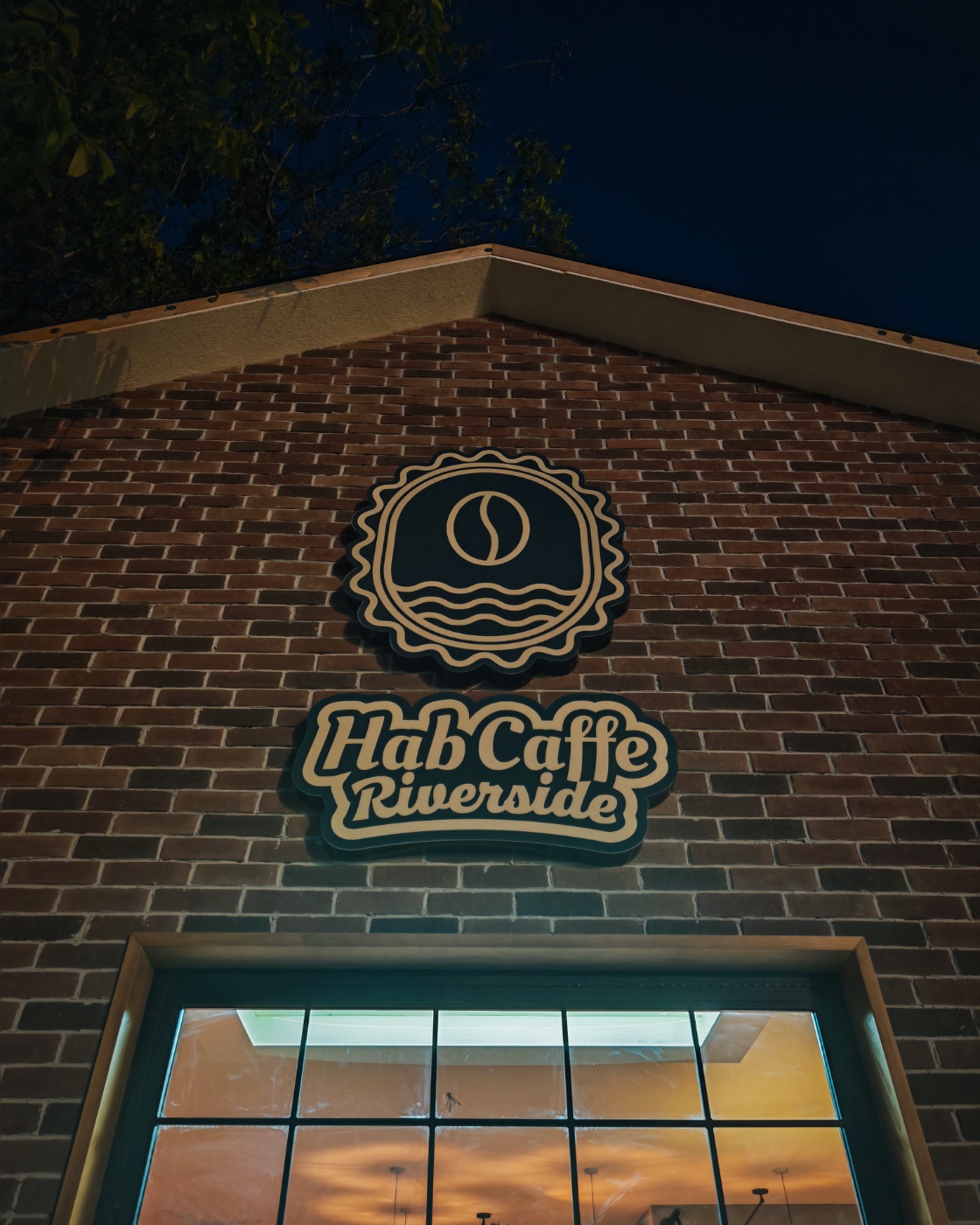Hab Caffe Riverside natpis